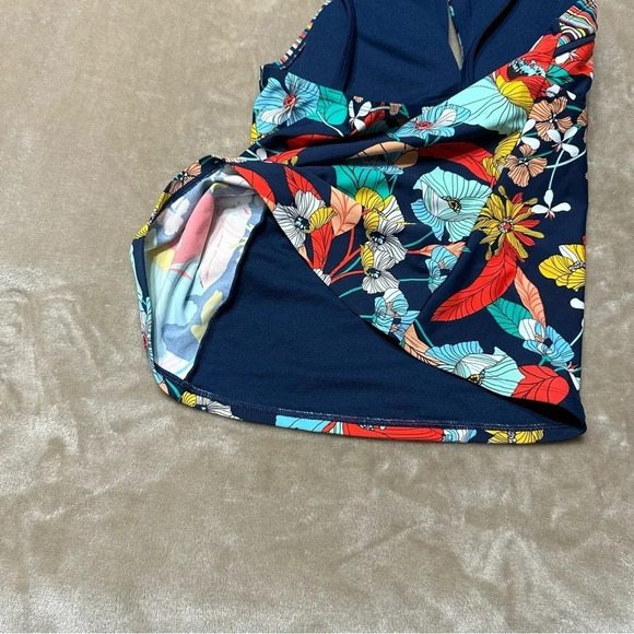Ellen Tracy High Neck Keyhole Navy with Floral Tankini Top Size 8 - Picture 6 of 11